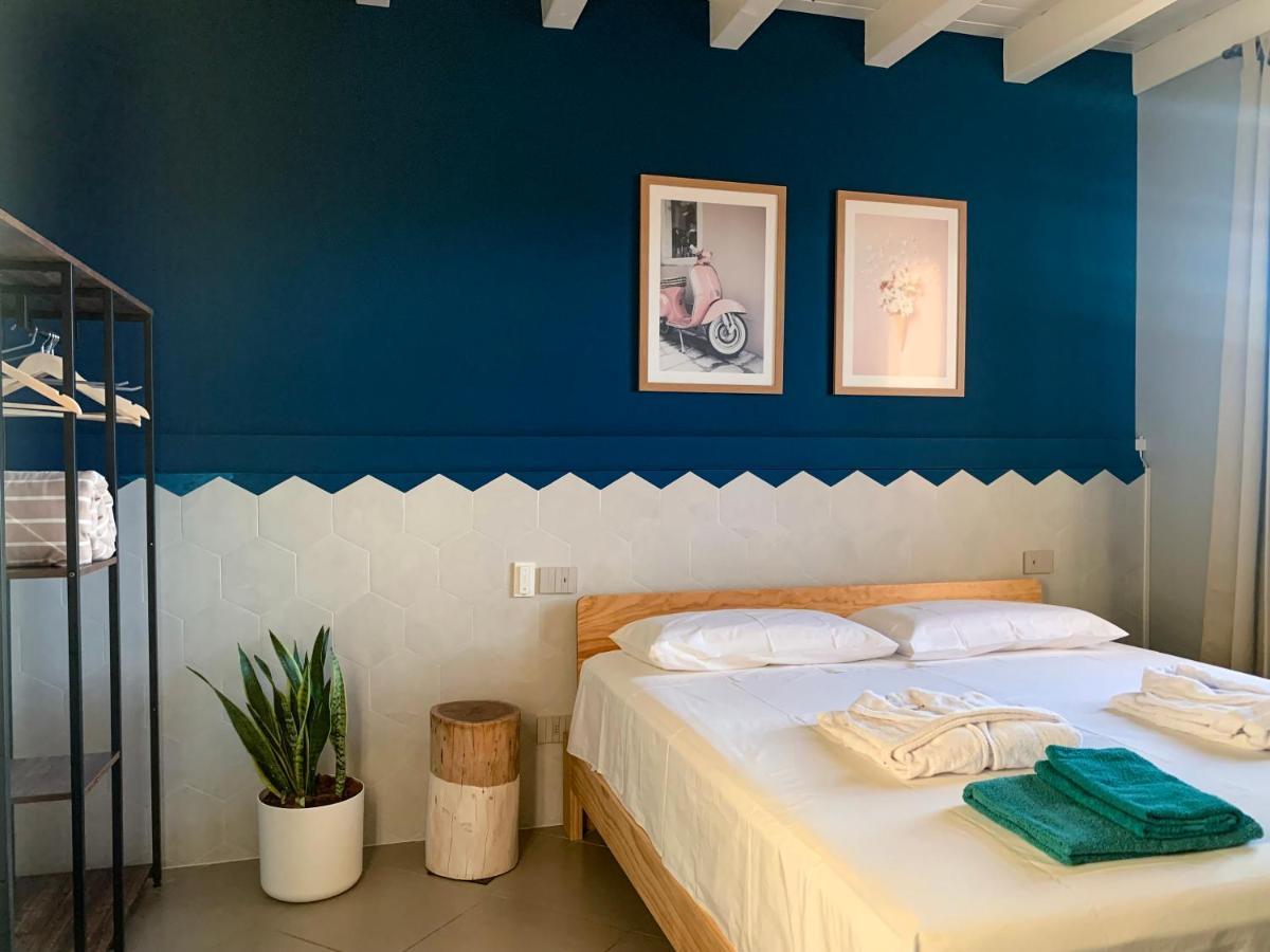 Charming Attic Apartment With Balcony & Swimming Pool เดเซนซาโนเดลการ์ดา ภายนอก รูปภาพ